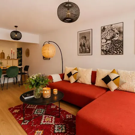 Lavie Maison | Parisian Living, Eiffel Tower