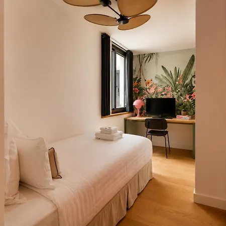 Lavie Maison | Parisian Living, Eiffel Tower Paříž
